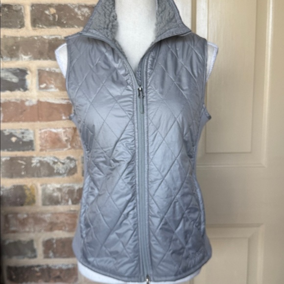 L.L. Bean Jackets & Blazers - L.L. Bean Light Gray Quilted Vest Plush Fleece Lined Double Zipper Pulls Sz S